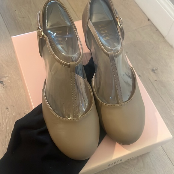 Bloch Splitflex 2" Heel Character Shoes Size 8 - Picture 3 of 9
